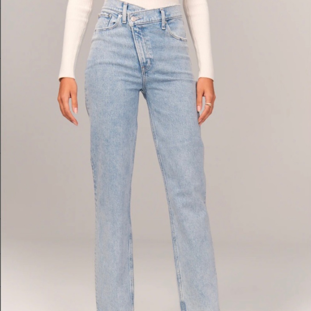 Abercrombie 90’s ultra high rise straight leg jeans